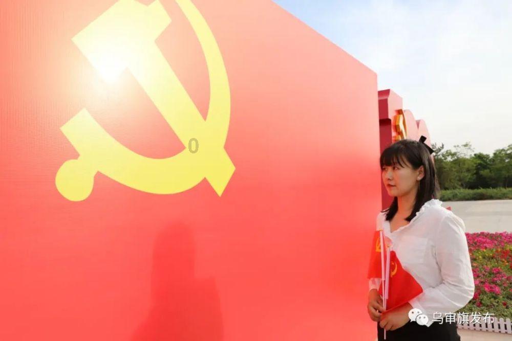 小勇士救公主